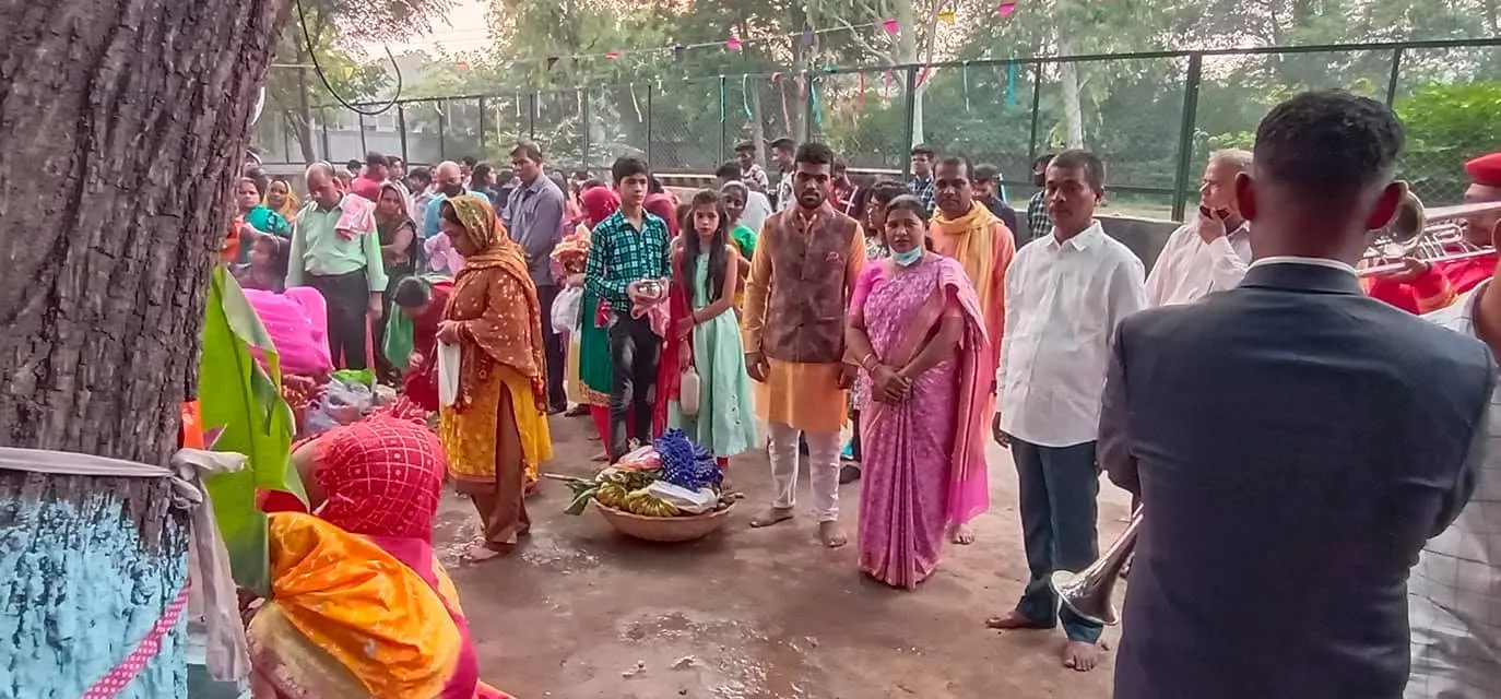 वार्ड के घाटों पर छठ पर्व की धूमधाम से पूजा — तस्वीर 7 में से 24
