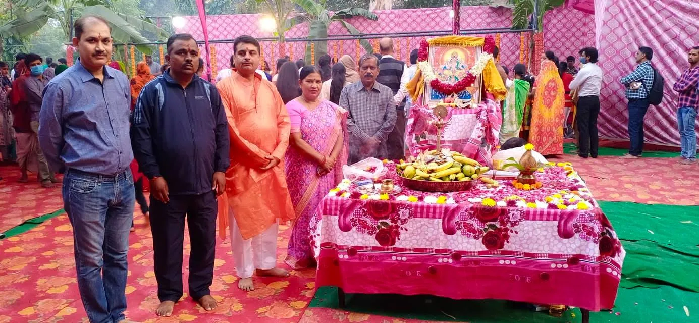 वार्ड के घाटों पर छठ पर्व की धूमधाम से पूजा — तस्वीर 12 में से 24