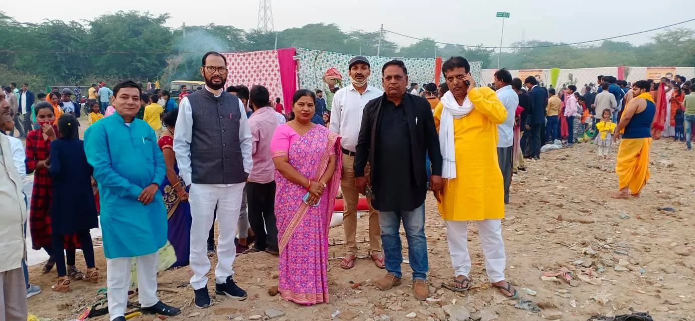 वार्ड के घाटों पर छठ पर्व की धूमधाम से पूजा — तस्वीर 13 में से 24