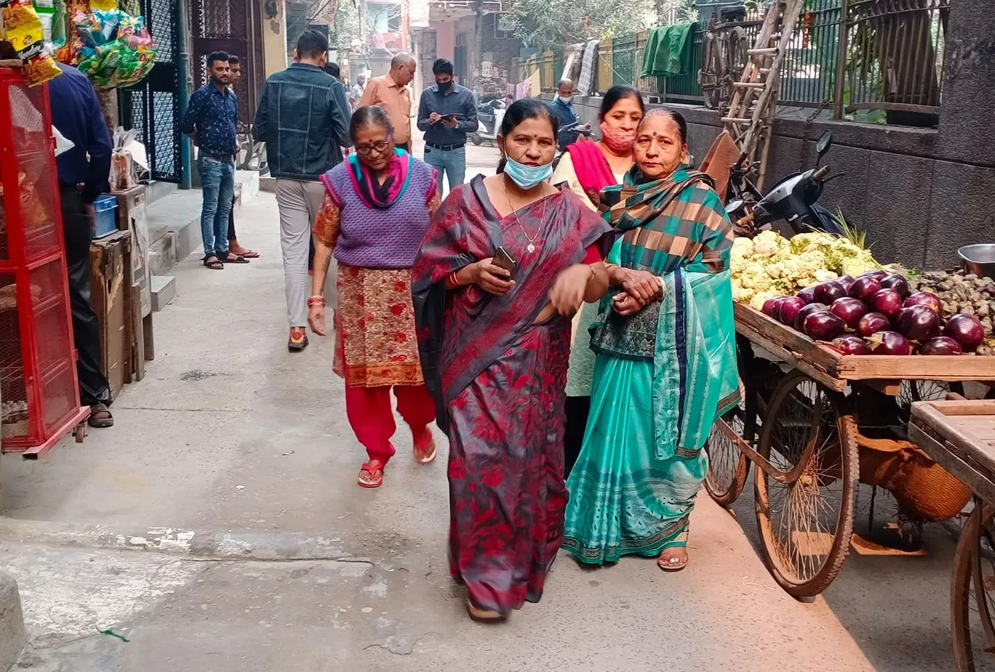 मद्रासी कॉलोनी, सनलाइट कॉलोनी नं 1 की गलियों का निरीक्षण — तस्वीर 2 में से 8