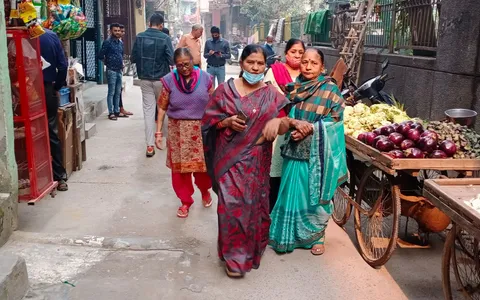 मद्रासी कॉलोनी, सनलाइट कॉलोनी नं 1 की गलियों का निरीक्षण