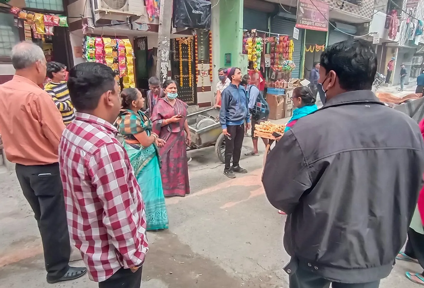मद्रासी कॉलोनी, सनलाइट कॉलोनी नं 1 की गलियों का निरीक्षण — तस्वीर 3 में से 8