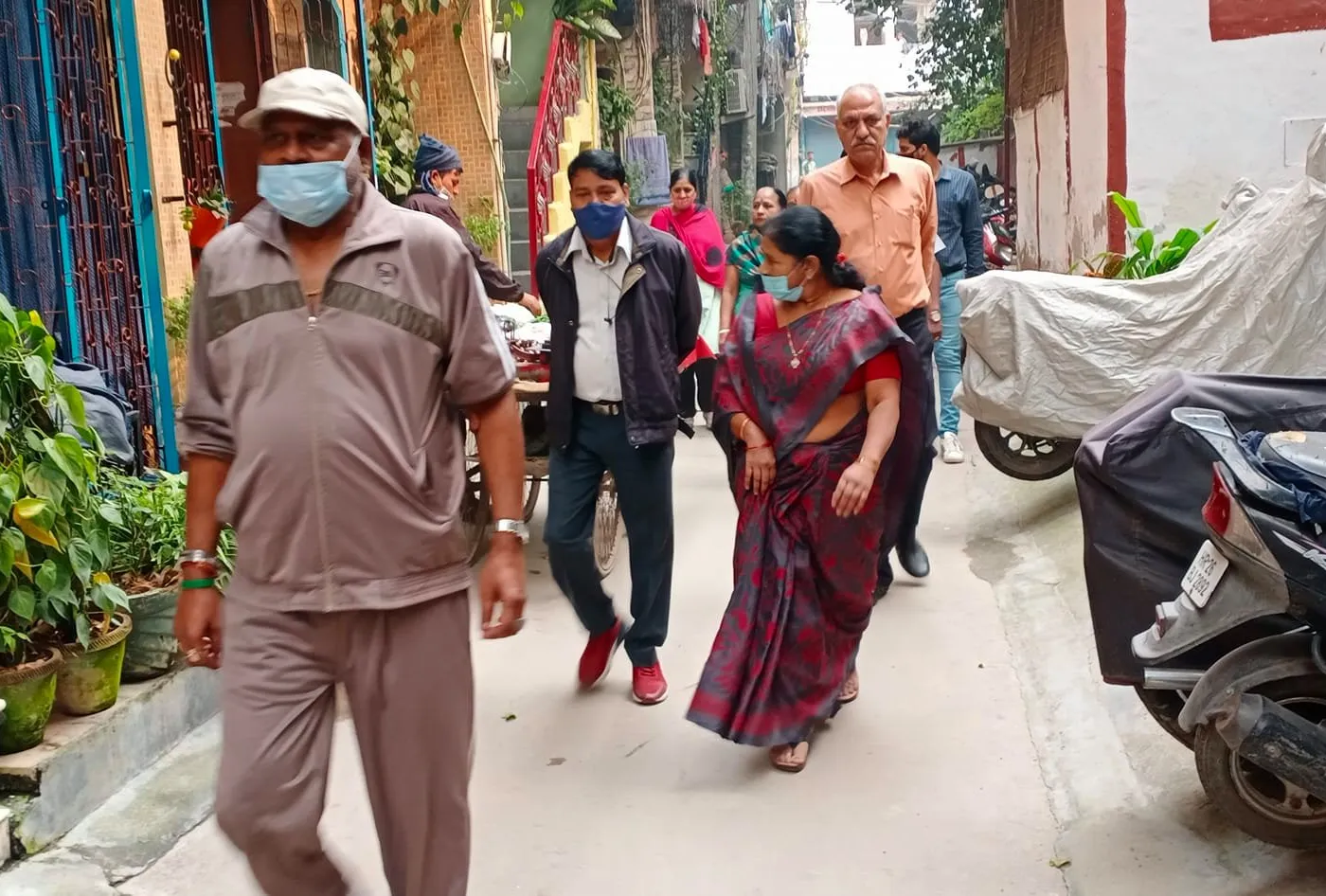 मद्रासी कॉलोनी, सनलाइट कॉलोनी नं 1 की गलियों का निरीक्षण — तस्वीर 6 में से 8