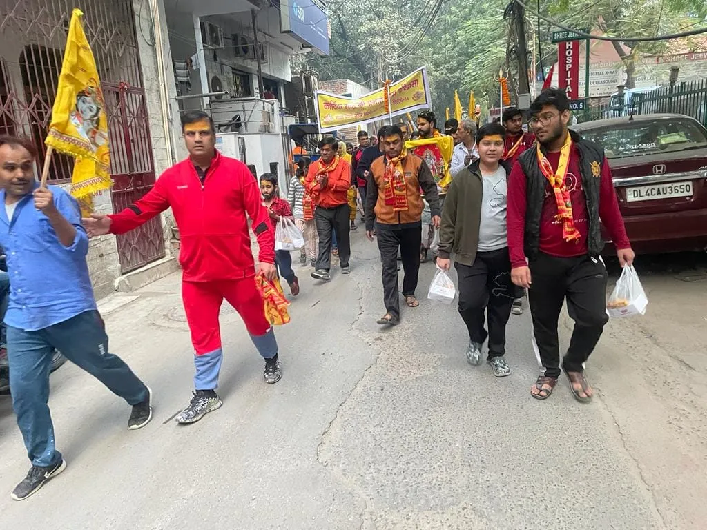 अंगूरी मंदिर, किलोकरी से कार्तिक नाहन शोभा यात्रा — तस्वीर 20 में से 30