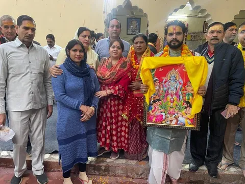अंगूरी मंदिर, किलोकरी से कार्तिक नाहन शोभा यात्रा — 25