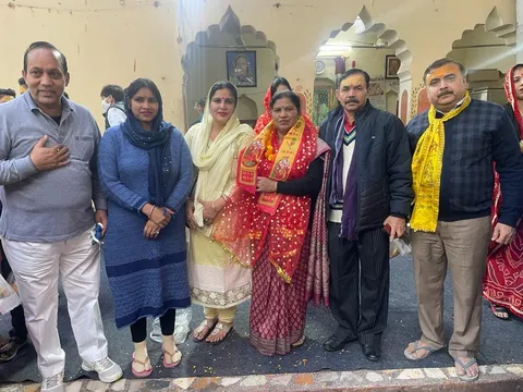 अंगूरी मंदिर, किलोकरी से कार्तिक नाहन शोभा यात्रा — 26