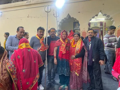 अंगूरी मंदिर, किलोकरी से कार्तिक नाहन शोभा यात्रा — 27