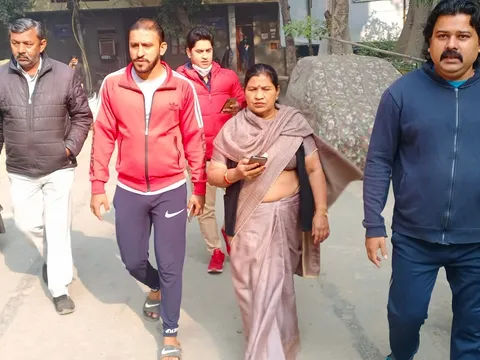 सराय काले खां डीडीए फ्लैट का निरीक्षण — 2