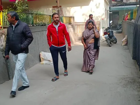 सराय काले खां डीडीए फ्लैट का निरीक्षण — 4