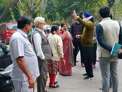 सिद्धार्थ एक्सटेंशन पॉकेट C (पोर्टा कैबिन) का निरीक्षण — 10