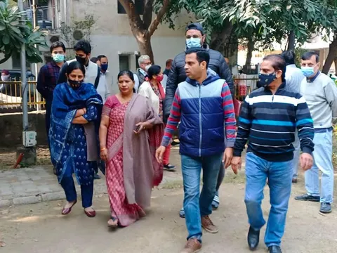 सिद्धार्थ एक्सटेंशन पॉकेट C (पोर्टा कैबिन) का निरीक्षण — 11