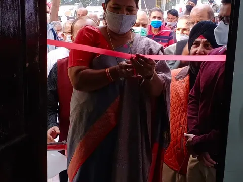 सिद्धार्थ एक्सटेंशन पॉकेट B में स्वास्थ्य जांच शिविर