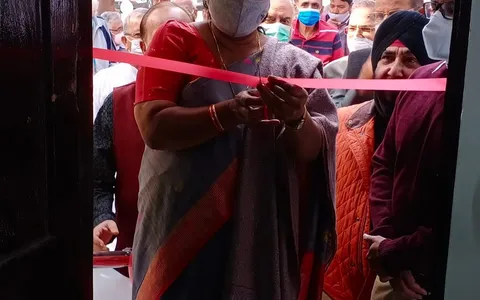सिद्धार्थ एक्सटेंशन पॉकेट B में स्वास्थ्य जांच शिविर