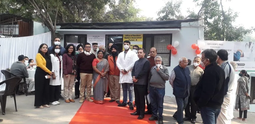 सिद्धार्थ एक्सटेंशन पॉकेट B में स्वास्थ्य जांच शिविर — तस्वीर 14 में से 14