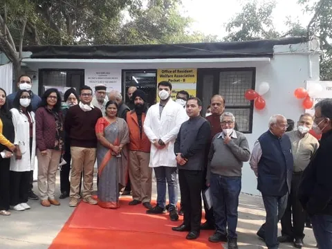 सिद्धार्थ एक्सटेंशन पॉकेट B में स्वास्थ्य जांच शिविर — 14