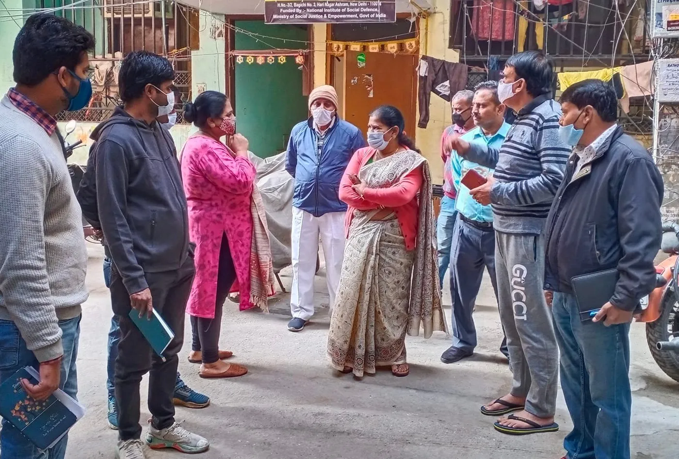 सनलाइट कॉलोनी नं 2 की बगीची का निरीक्षण — तस्वीर 2 में से 11
