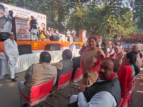 महंगाई के खिलाफ जंतर मंतर पर प्रदर्शन