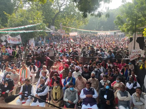 महंगाई के खिलाफ जंतर मंतर पर प्रदर्शन — 6