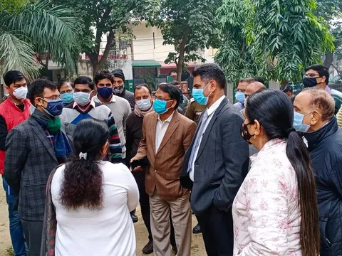 सिद्धार्थ एक्सटेंशन पॉकेट C के विभिन्न पार्कों का निरीक्षण — 9