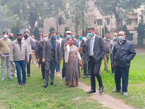 सिद्धार्थ एक्सटेंशन पॉकेट C के विभिन्न पार्कों का निरीक्षण — 10