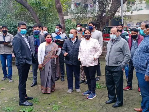सिद्धार्थ एक्सटेंशन पॉकेट C के विभिन्न पार्कों का निरीक्षण — 11