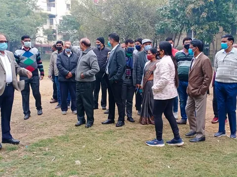 सिद्धार्थ एक्सटेंशन पॉकेट C के विभिन्न पार्कों का निरीक्षण — 15