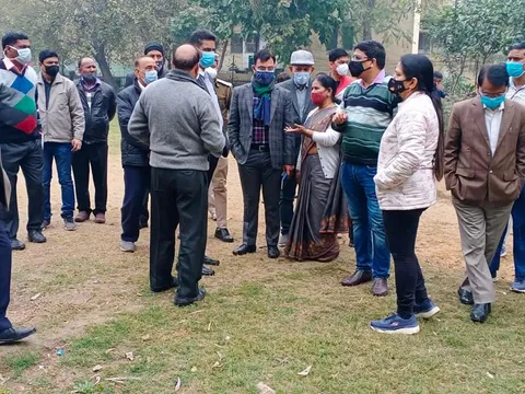 सिद्धार्थ एक्सटेंशन पॉकेट C के विभिन्न पार्कों का निरीक्षण — 16