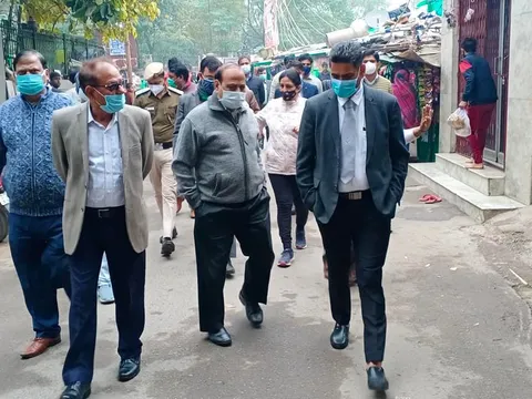 सिद्धार्थ एक्सटेंशन पॉकेट C के विभिन्न पार्कों का निरीक्षण — 17