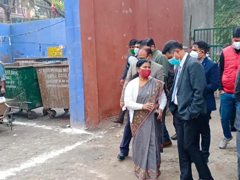 सिद्धार्थ एक्सटेंशन पॉकेट C के विभिन्न पार्कों का निरीक्षण — 24