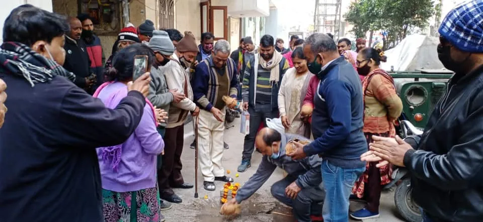 सनलाइट कॉलोनी नं 2 में गलियों के नवनिर्माण कार्य का उद्घाटन — तस्वीर 9 में से 14