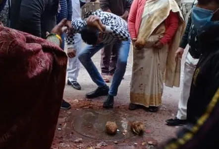 सराय काले खां रेलवे लाइन के पास गली के नवनिर्माण कार्य का उद्घाटन
