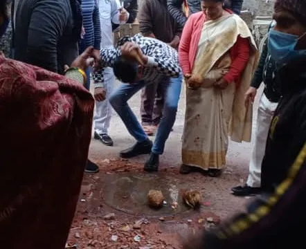 सराय काले खां रेलवे लाइन के पास गली के नवनिर्माण कार्य का उद्घाटन