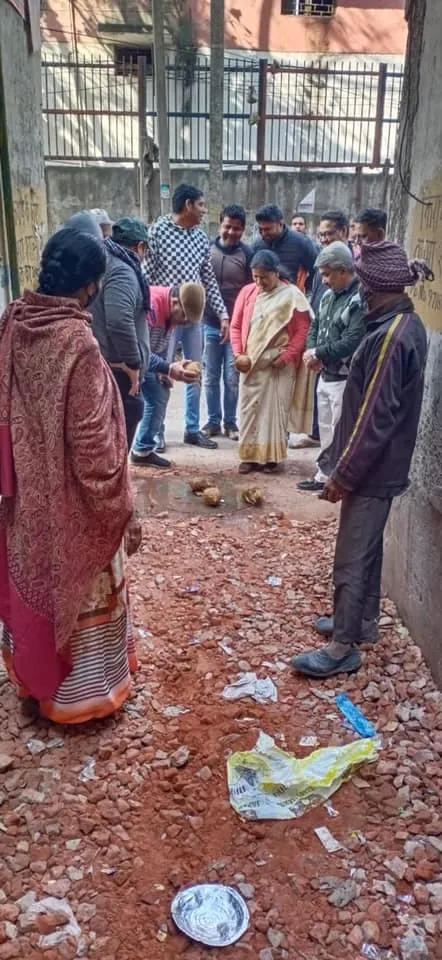सराय काले खां रेलवे लाइन के पास गली के नवनिर्माण कार्य का उद्घाटन — तस्वीर 3 में से 14