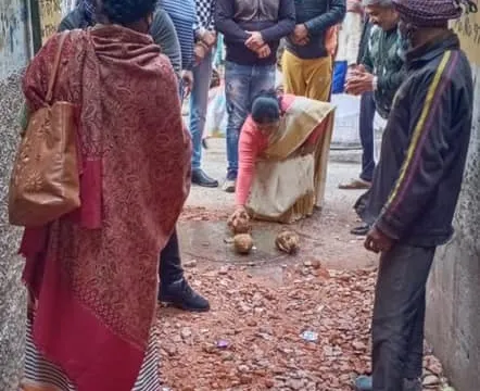 सराय काले खां रेलवे लाइन के पास गली के नवनिर्माण कार्य का उद्घाटन — 6