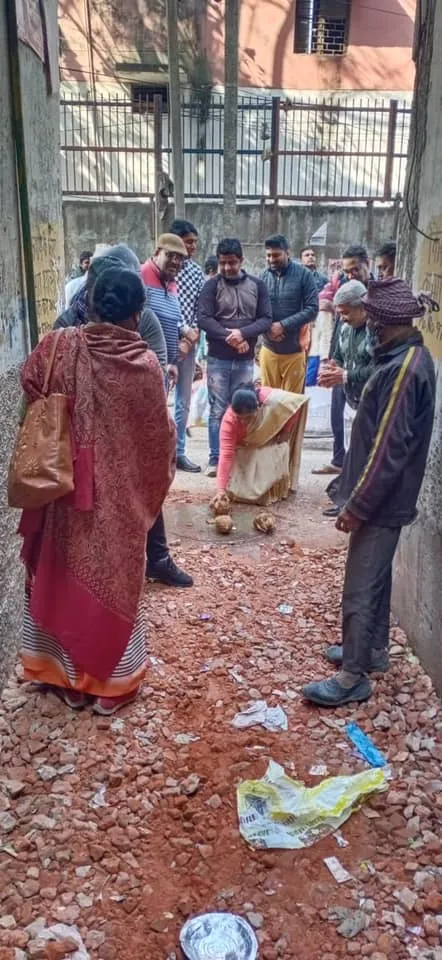 सराय काले खां रेलवे लाइन के पास गली के नवनिर्माण कार्य का उद्घाटन — तस्वीर 6 में से 14