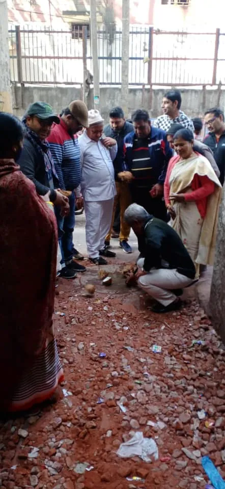 सराय काले खां रेलवे लाइन के पास गली के नवनिर्माण कार्य का उद्घाटन — तस्वीर 7 में से 14
