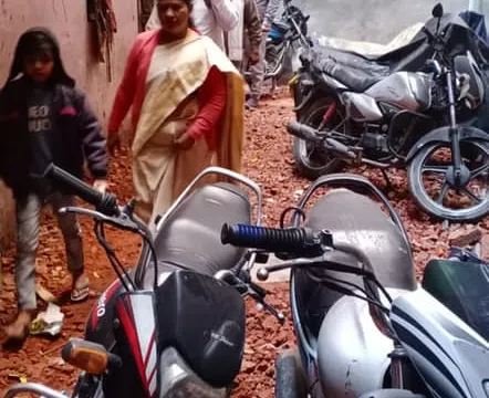 सराय काले खां रेलवे लाइन के पास गली के नवनिर्माण कार्य का उद्घाटन — 9