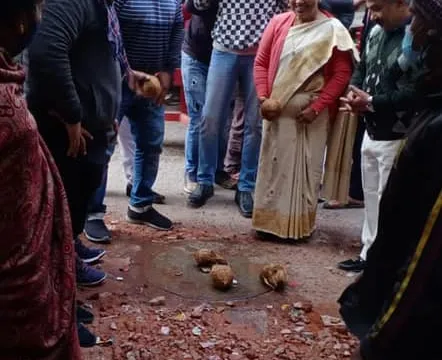 सराय काले खां रेलवे लाइन के पास गली के नवनिर्माण कार्य का उद्घाटन — 11