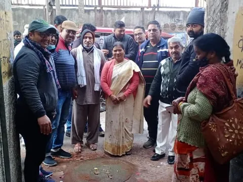 सराय काले खां रेलवे लाइन के पास गली के नवनिर्माण कार्य का उद्घाटन — 12