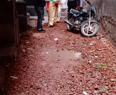 सराय काले खां रेलवे लाइन के पास गली के नवनिर्माण कार्य का उद्घाटन — 13