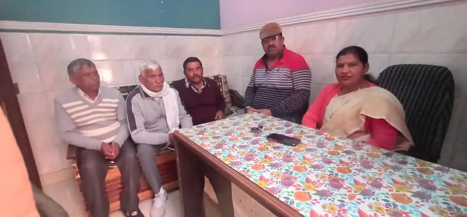 सराय काले खां में श्री रविन्द्र पप्पू के साथ जनसंपर्क दौरा — तस्वीर 1 में से 9