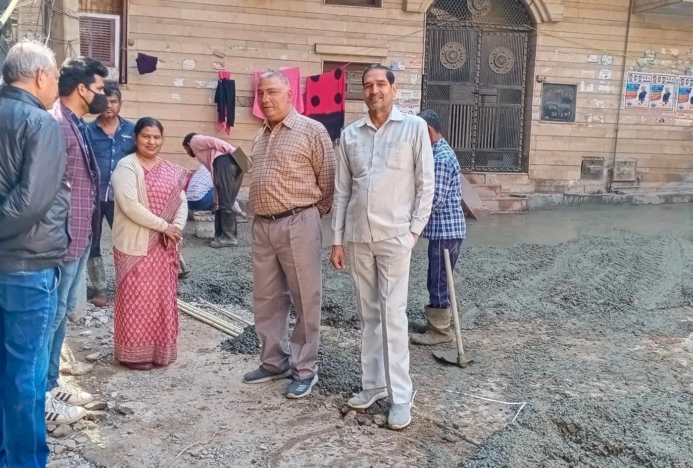 किलोकरी में पंजाबी चौपाल के पास गलियों के नवनिर्माण कार्य का शुभारंभ — तस्वीर 2 में से 11