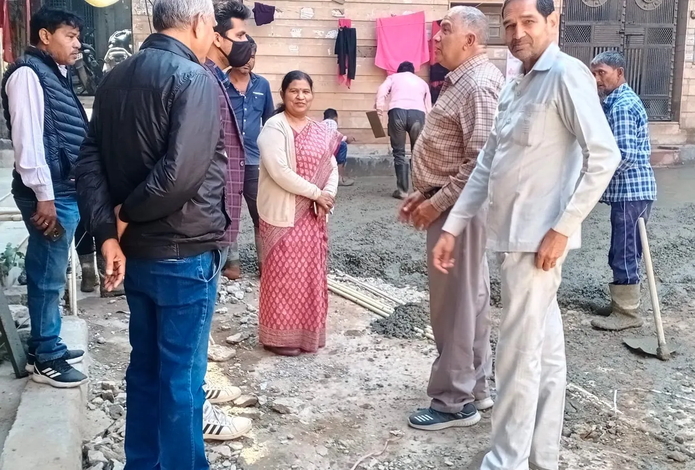 किलोकरी में पंजाबी चौपाल के पास गलियों के नवनिर्माण कार्य का शुभारंभ — तस्वीर 5 में से 11