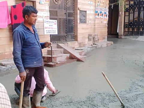 किलोकरी में पंजाबी चौपाल के पास गलियों के नवनिर्माण कार्य का शुभारंभ — 6