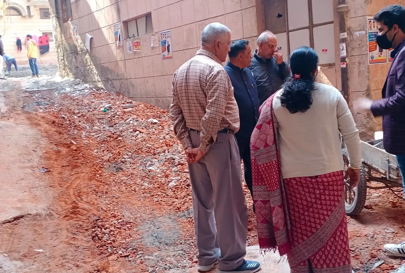 किलोकरी में पंजाबी चौपाल के पास गलियों के नवनिर्माण कार्य का शुभारंभ — तस्वीर 10 में से 11