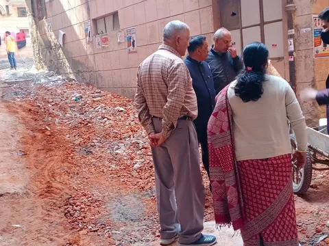 किलोकरी में पंजाबी चौपाल के पास गलियों के नवनिर्माण कार्य का शुभारंभ — 10