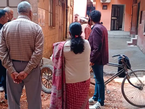 किलोकरी में पंजाबी चौपाल के पास गलियों के नवनिर्माण कार्य का शुभारंभ — 11