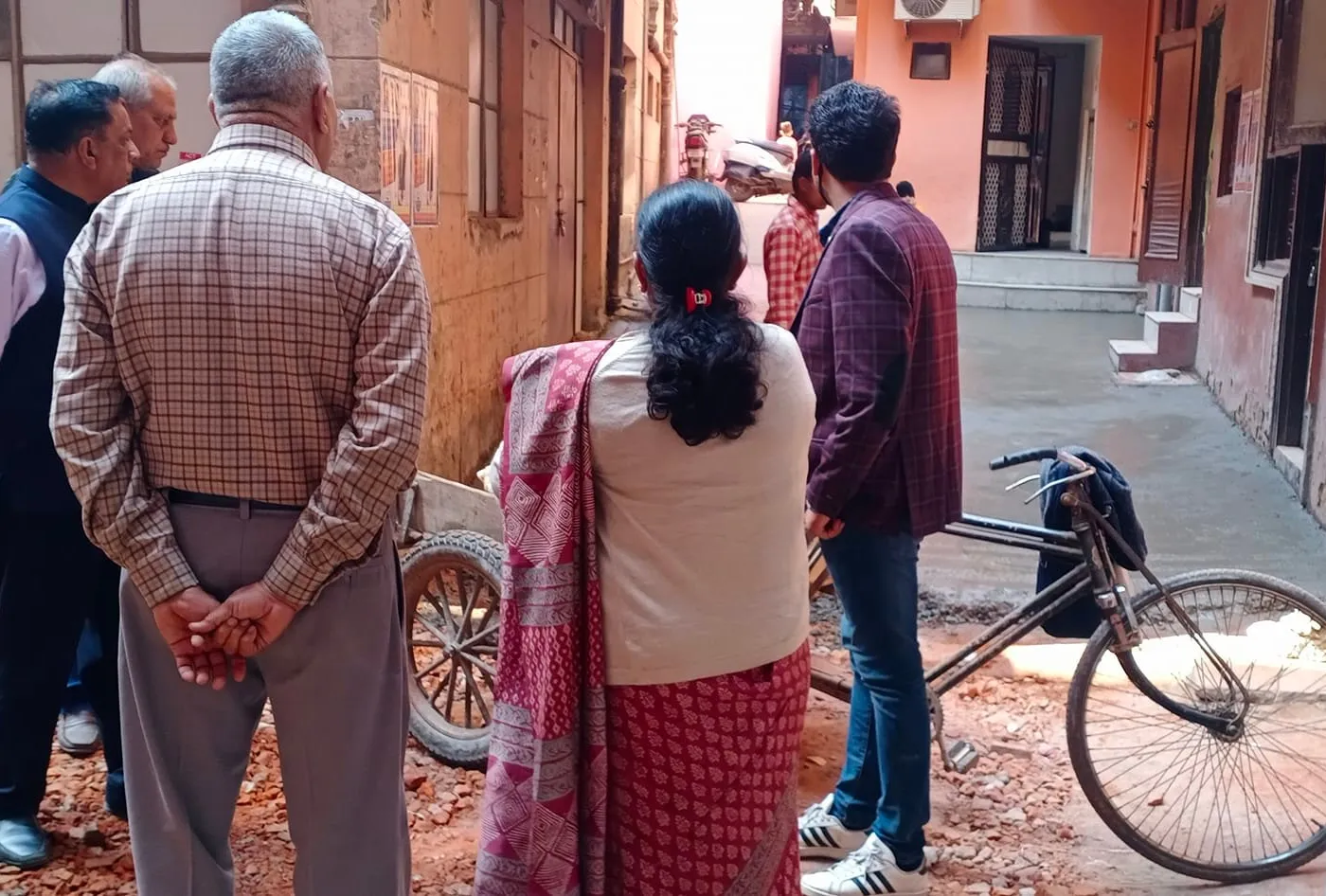 किलोकरी में पंजाबी चौपाल के पास गलियों के नवनिर्माण कार्य का शुभारंभ — तस्वीर 11 में से 11