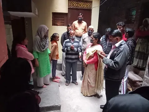 आश्रम कोली कैंप और सनलाईट II में जनसंपर्क दौरा — 4
