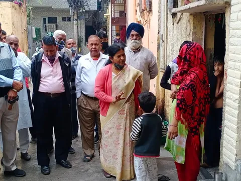 आश्रम कोली कैंप और सनलाईट II में जनसंपर्क दौरा — 8